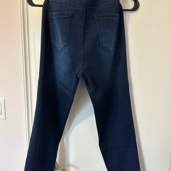 Jeans - Picture 2 of 3